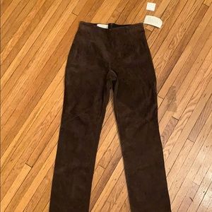 Equestrian designs riding pants